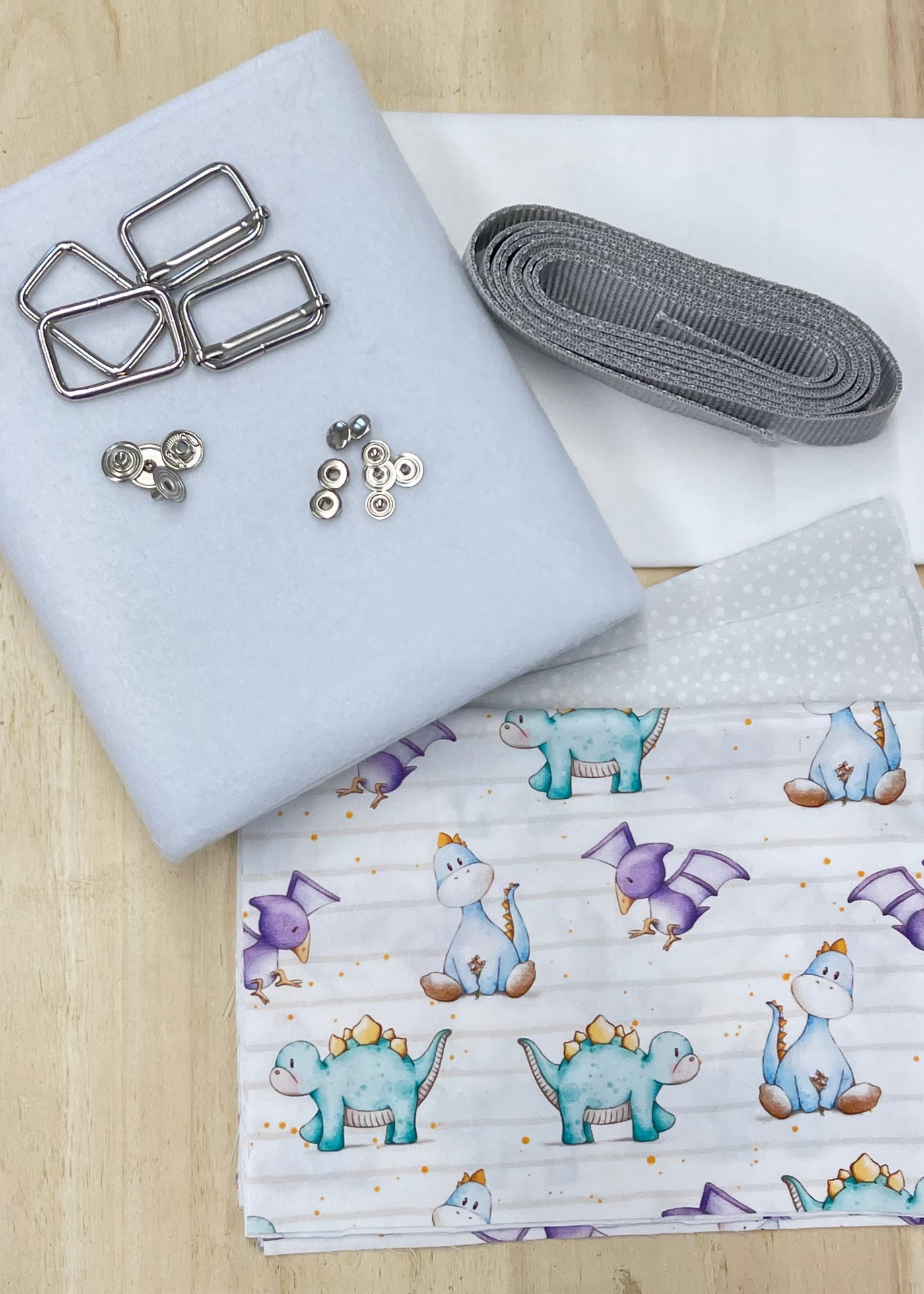 Kit Zainetto<br>Dino e Pois Grigi