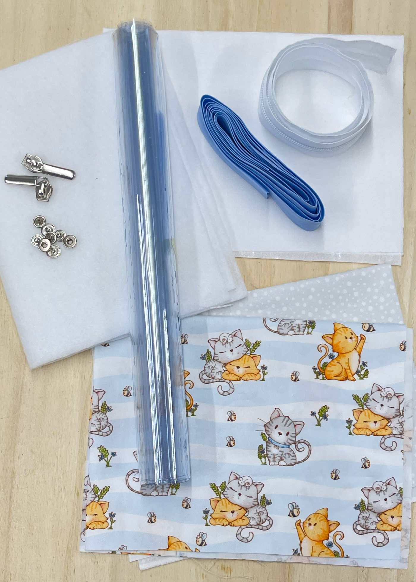 kit Porta Documenti<br>Fusa Boy e Pois Grigi