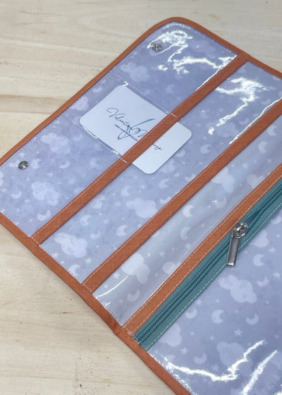 Porta Documenti <br> Little Lion e Notte Stellata